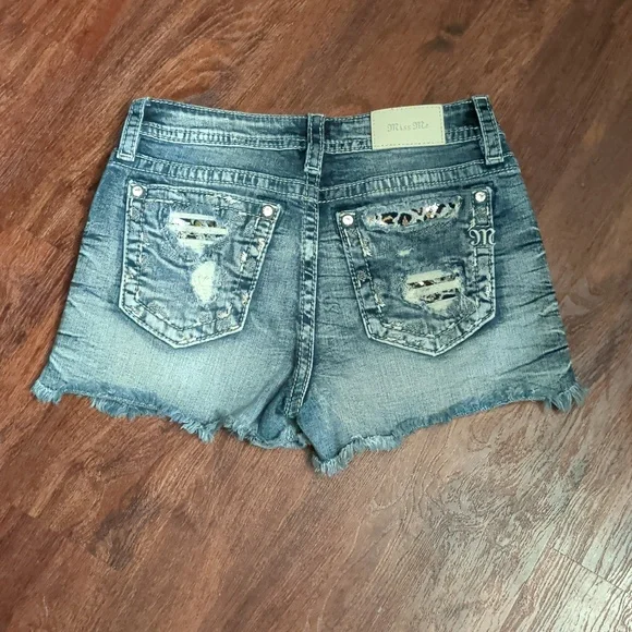 Miss Me Denim Shorts - Picture 2 of 2